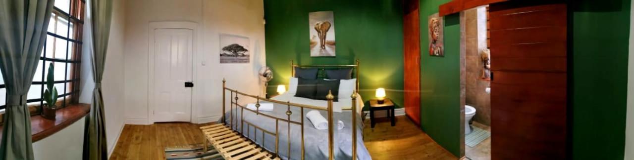 Uthando Backpackers Lodge Oudtshoorn Buitenkant foto